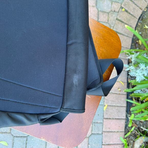 The North Face Messenger Bag Black 17x15x5 6 Pockets Computer Sleeve - Picture 7 of 10